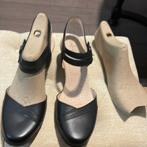 Beautiful black business or casual shoes size 11z